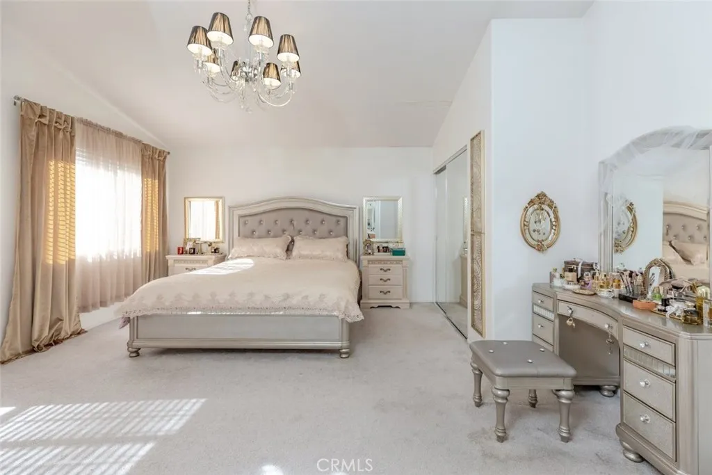 14354 Rushmore Court, Canyon Country, California 91387 home-pic-18